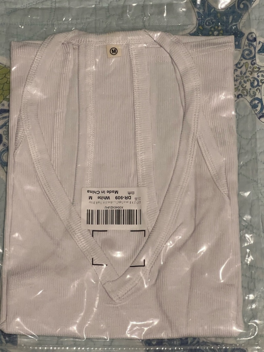 NWT White Ribbed V-Neck Tank Top